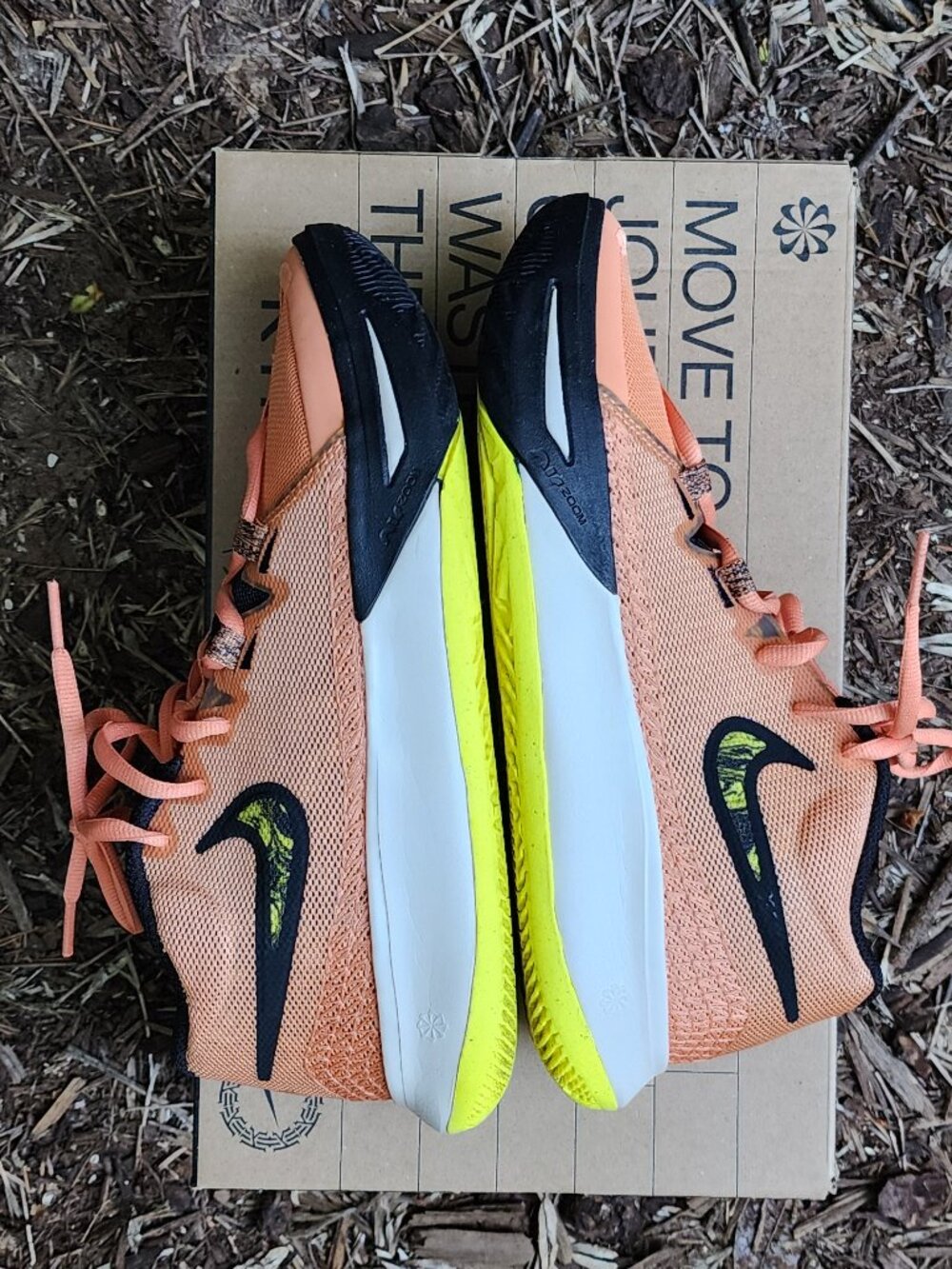 EUC  Nike Men's Kyrie Flytrap VI Men's size 6, W 7.5